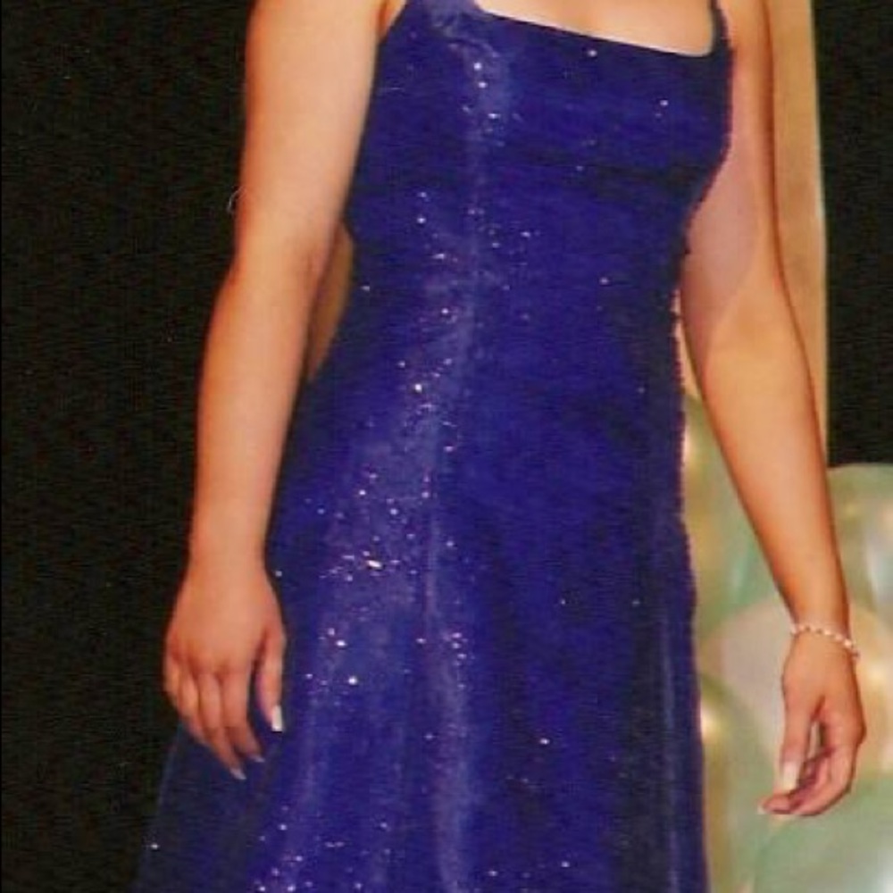 Custom formal dress misses 7/9